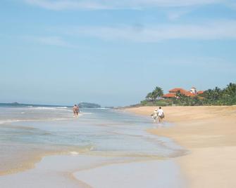 Arcade Beach Hotel - Induruwa - Strand