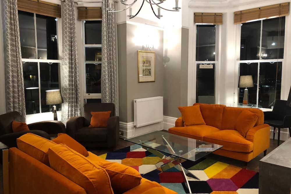 The Mowbray - איסטבורן - סלון