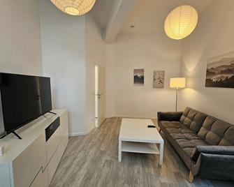 Wohnung SG-Ohligs nahe Hauptbahnhof, fix in Köln/Düsseldorf - Solingen - Soggiorno