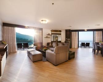 Bayview Beach Resort - Batu Ferringhi - Wohnzimmer