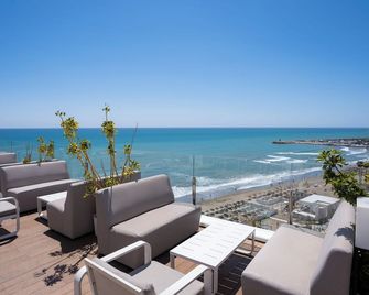 Hotel La Barracuda - Torremolinos - Balcón