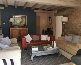 Comfortable rural cottage on the banks of the Nantes Sèvre, near Puy du Fou - Sèvremoine - Living room