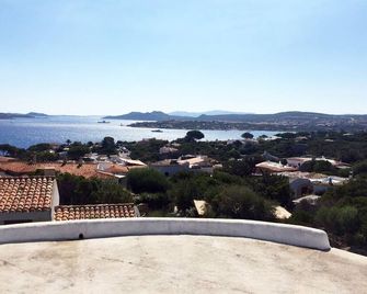 Villa a Porto Rafael, nice, spacious and comfortable - Palau - Balcon