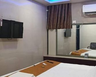 Hotel Blue Sunrise - Near Mumbai Airport - Mumbai