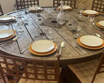 Maison Vacances au Milieu des Vignes - Le Val - Comedor