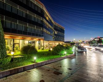 Best Western Premier Ark Hotel - Tirana