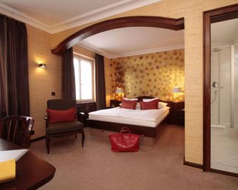 Boutiquehotel Oberkirch im Zentrum - Freiburg im Breisgau - Bedroom