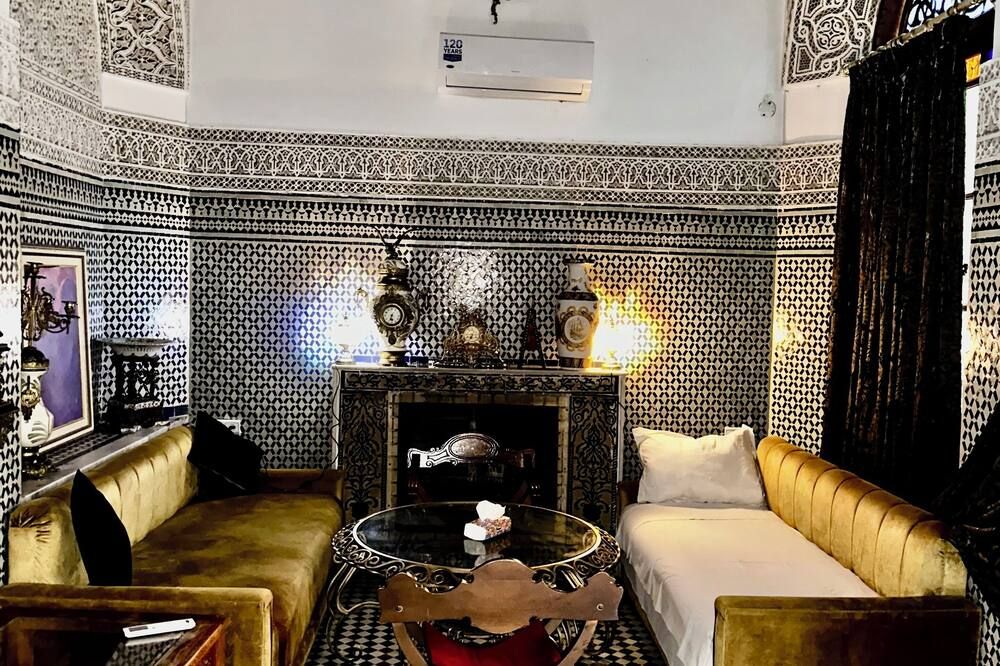 Riad Damia Suite & Spa - פז - סלון