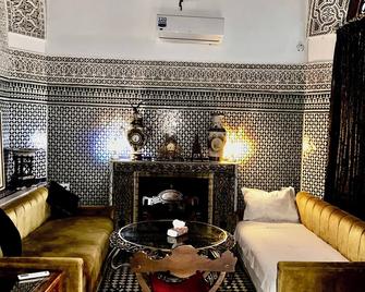 Riad Damia Suite & Spa - פז - סלון