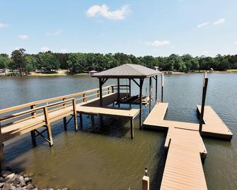 Serenity on Wateree- Dock & Sauna! - Ridgeway - Balcony