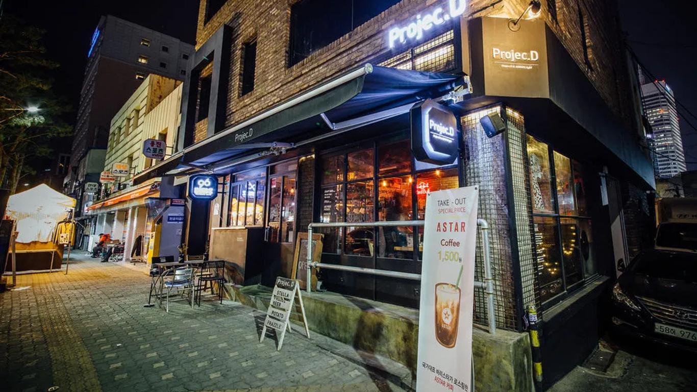 96 Bunz Traveller's Lodge