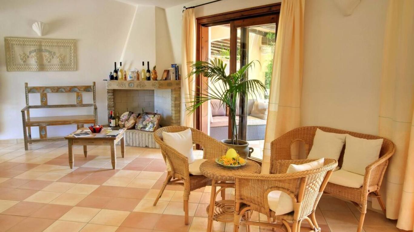 Porto Giunco Residence