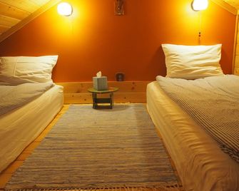 Cozy Swedish-Style Cabin Our Specialty is in the Details - Seward - Bedroom