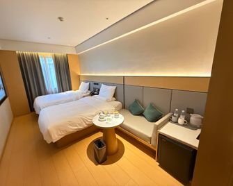 Ji Hotel Hangzhou East Railway Station West Square - Hangzhou - Habitación