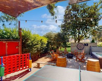 Grand Wine Country 6br Retreat Hot Tub & Views - San Martin - Patio