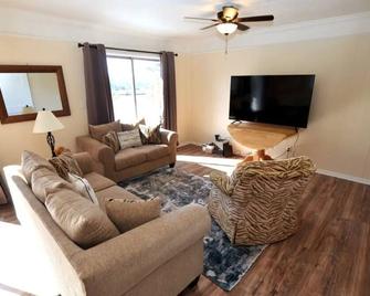 Families Love This Logan Martin Memory Maker - Alpine - Living room