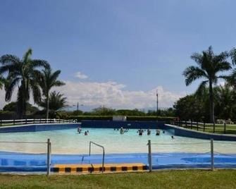 Lake House Resort - Santander de Quilichao - Piscina