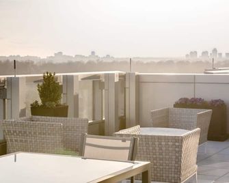 Arlington Fully Furnished Apartments in Crystal City - Arlington - Balcone