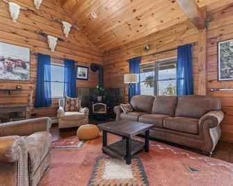 Cozy Ranch Cabin just outside Yampa - Yampa - Sala de estar