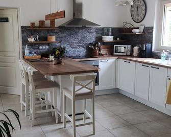 Lot: My Little House, its swimming pool and its garden - Gourdon - Cuisine