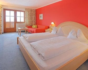 Der Almhof - מריה אלם אם סטיינרן מיר - חדר שינה