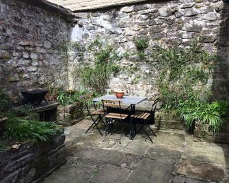 Brook Cottage In Baslow Next To Chatsworth Park - Bakewell - Innenhof