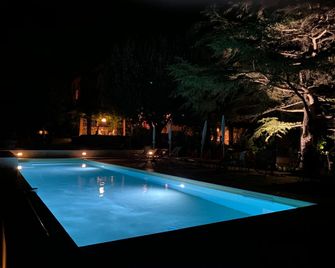 A Path Of Relaxation And History Between Vineyards And Olive Trees - Montaione - Piscina