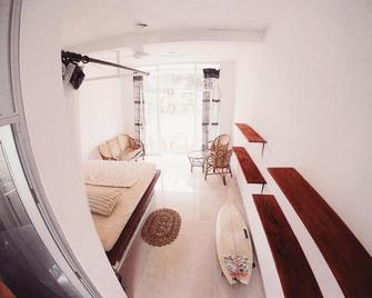 Asanka Surf House - Weligama - Living room