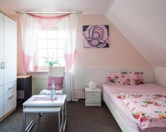 Pension Blumen-Villa - Schneverdingen - Schlafzimmer