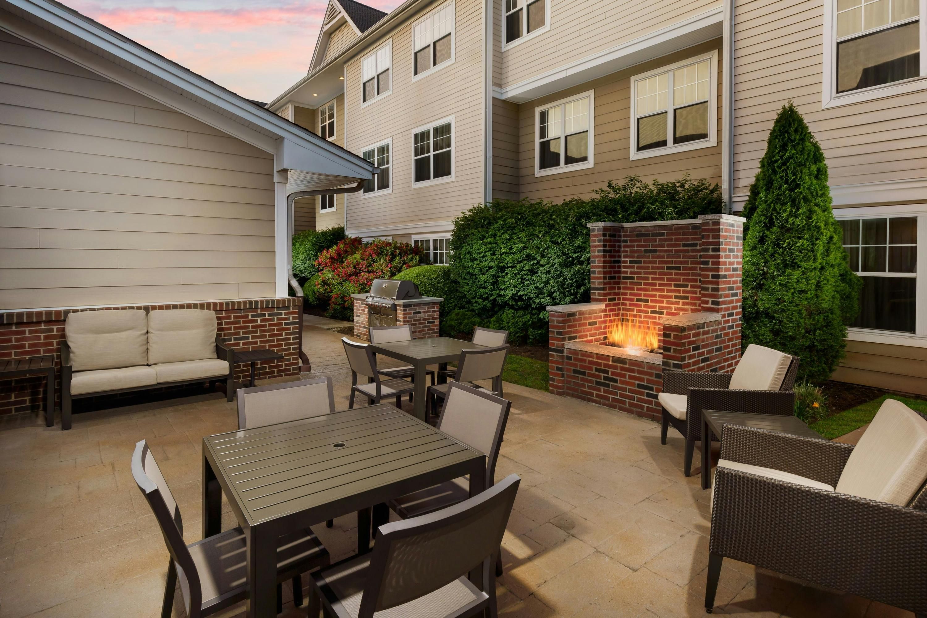 Residence Inn by Marriott Hartford Rocky Hill - Rocky Hill - Патіо