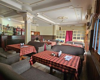 Relax Inn Kathgodam - Kāthgodām - Restaurant