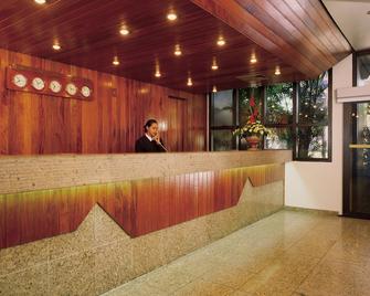 ليرونديل فلات سيرفيس - كامبيناس - أفضل طعام