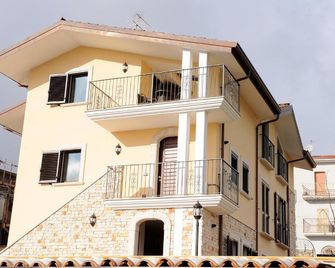 Residence Les Amis - Castel di Sangro - Gebäude