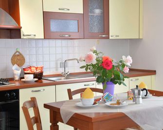 Residence Le Corniole Aparthotel - Arezzo - Essbereich