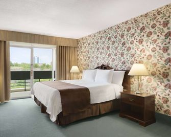 Travelodge Hotel Niagara Falls Fallsview - Niagara Falls - Bedroom