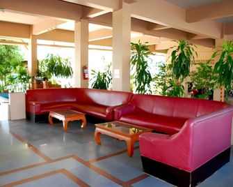 Dee Ma Hotel - Khon Kaen - Σαλόνι ξενοδοχείου