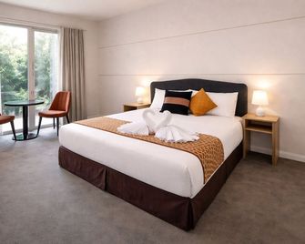 De'Vine Escape - Dixons Creek