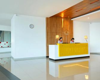 Amaris Hotel Cilegon - Cilegon - Receptie