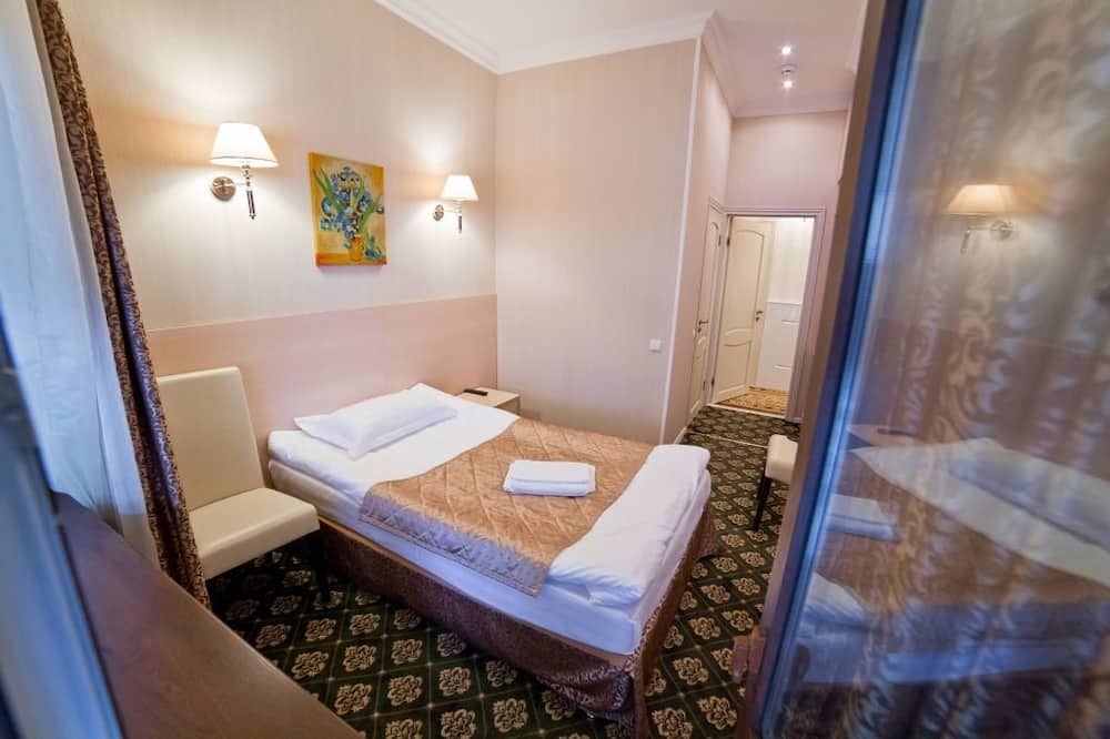 Aruna Hotel thumbnail 3
