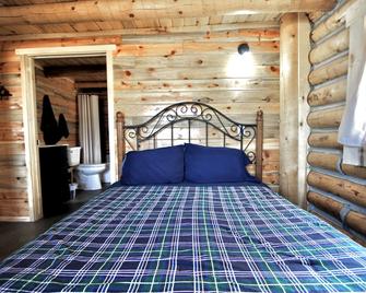 Gorgeous Wooden Rustic Cabin in Blanding, Utah - Blanding - Slaapkamer