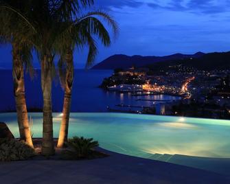 Hotel Villa Enrica - Aeolian Charme - Lipari - Pool