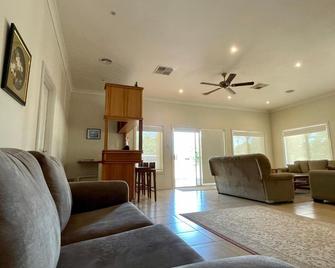 Lambert Estate Retreat - Angaston - Living room