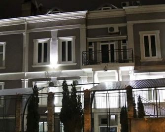 Hotel Ambasador - Bitola - Gebäude