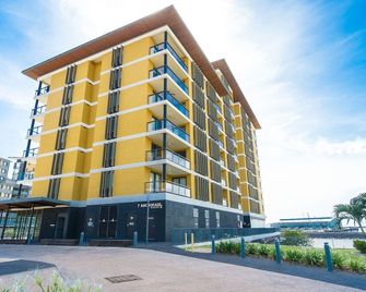 Darwin Waterfront Apartments - Darwin - Building