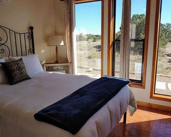 Private Pueblo w/views & near Ski Santa Fe - Glorieta - Bedroom