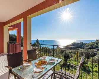 Holiday Apartments perfect for a family - Pelekas Beach - Pelekas - Balkon