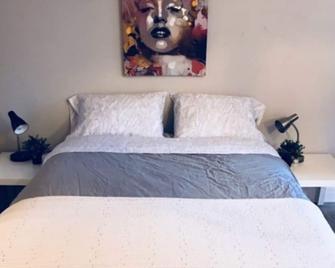Downtown Toronto East, Leslieville with Hot Tub - Toronto - Quarto