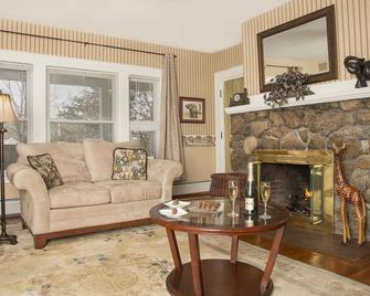 Glynn House Inn - Ashland - Huiskamer