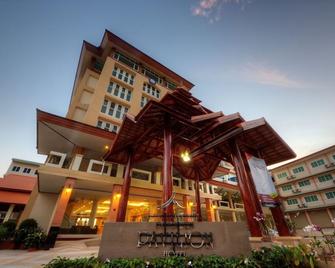 Piyaporn Pavilion Hotel - Mae Sai - Building