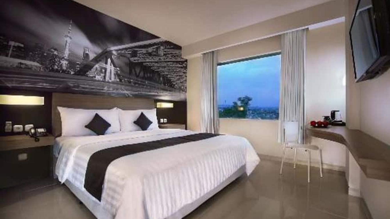 Hotel Neo Candi Semarang